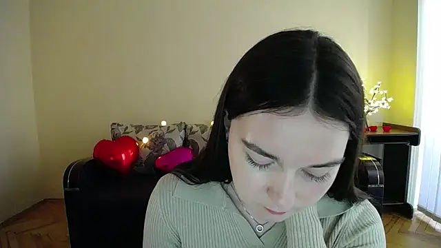 Snapshot of Pretty_shy chatting on February 27, 12:23 pm Pretty shy online show from February 27, 12:23 pm