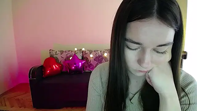 Snapshot of Pretty_shy chatting on March 10, 8:59 am Pretty shy online show from March 10, 8:59 am