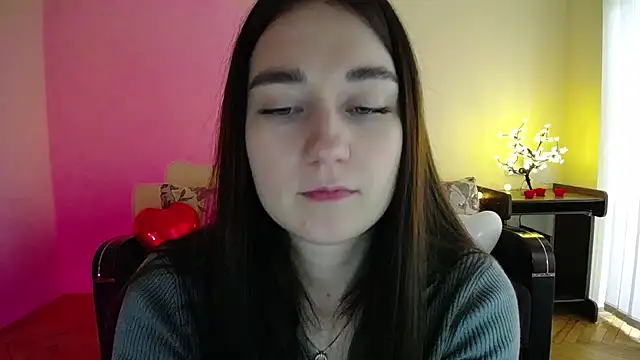 Snapshot of Pretty_shy chatting on March 15, 12:45 pm Pretty shy online show from March 15, 12:45 pm