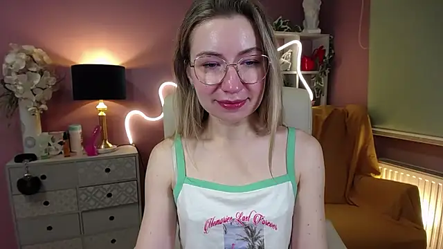 Mia Tasty online show from December 12, 3:05 pm