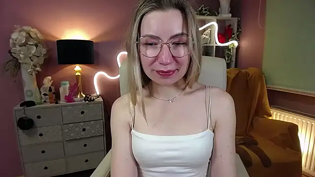 Mia Tasty online show from December 14, 11:18 am
