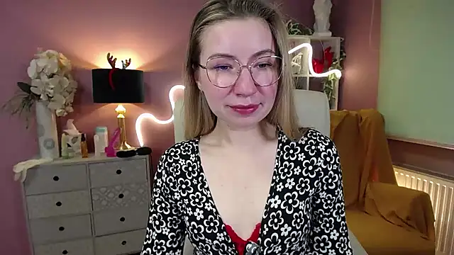 Mia Tasty online show from December 21, 8:39 am