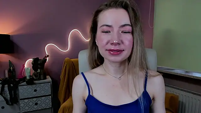 Snapshot of Mia_Tasty chatting on September 24, 6:39 am Mia Tasty online show from September 24, 6:39 am