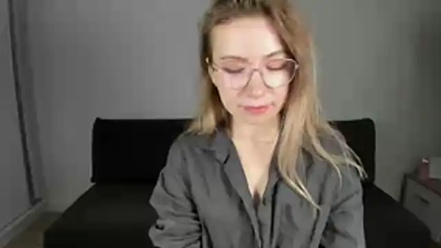 Mia Tasty online show from December 21, 2:35 pm