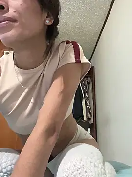 ImCrazzy online show from May 2, 4:17 am