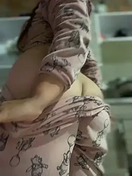Emiily lee online show from December 19, 2:12 am