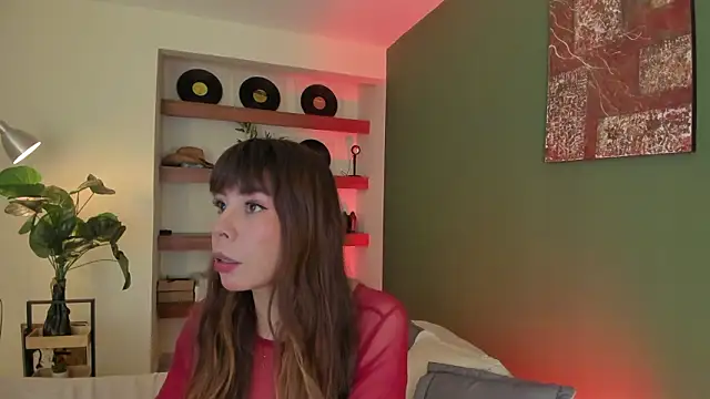 Snapshot of iriiina_veneno chatting on February 28, 1:39 am iriiina veneno online show from February 28, 1:39 am