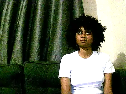 Snapshot of Candy_Ljaay chatting on February 13, 4:25 pm Candy Ljaay online show from February 13, 4:25 pm