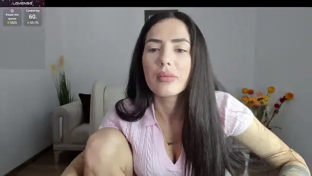 Snapshot of Emmapmg chatting on March 10, 1:21 pm Emmapmg online show from March 10, 1:21 pm