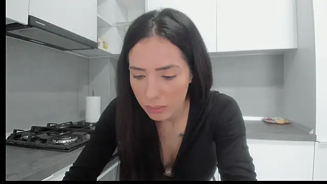 Emmapmg online show from November 26, 10:38 am