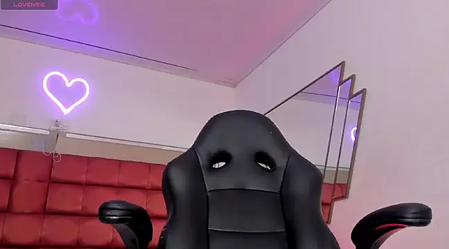 BonnieCute  online show from December 19, 11:50 am