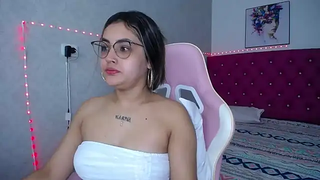 antonella sweetlittle online show from May 6, 11:48 am