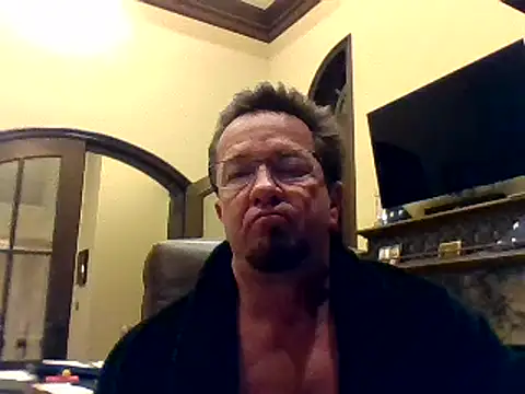 sluttydylan online show from February 24, 5:43 am