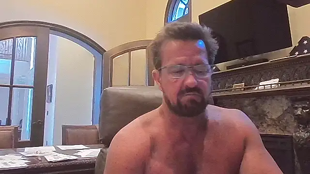 Snapshot of sluttydylan chatting on October 13, 12:10 am sluttydylan online show from October 13, 12:10 am