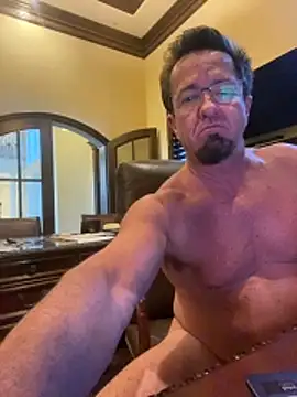 Snapshot of sluttydylan chatting on November 28, 3:04 pm sluttydylan online show from November 28, 3:04 pm