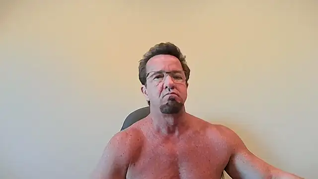 Snapshot of sluttydylan chatting on December 1, 9:42 pm sluttydylan online show from December 1, 9:42 pm