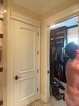 Snapshot of sluttydylan chatting on December 4, 5:43 pm sluttydylan online show from December 4, 5:43 pm