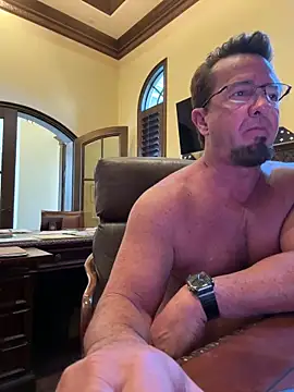 Snapshot of sluttydylan chatting on February 9, 6:34 pm sluttydylan online show from February 9, 6:34 pm