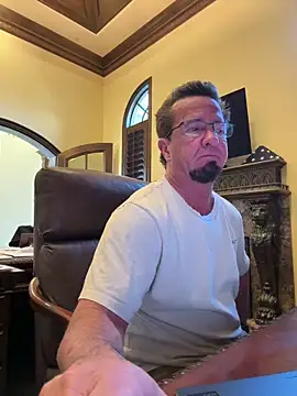 sluttydylan online show from February 28, 8:32 pm