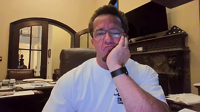 sluttydylan online show from May 8, 2:39 am
