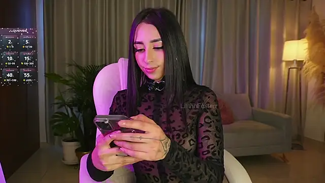 Snapshot of Lilithfosterr chatting on September 28, 9:42 pm Lilithfosterr online show from September 28, 9:42 pm
