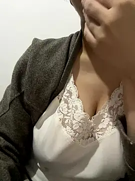 Snapshot of farah-36 chatting on January 10, 12:56 am farah-36 online show from January 10, 12:56 am