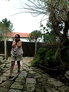 Snapshot of Dina_wet chatting on January 21, 6:33 am Dina wet online show from January 21, 6:33 am