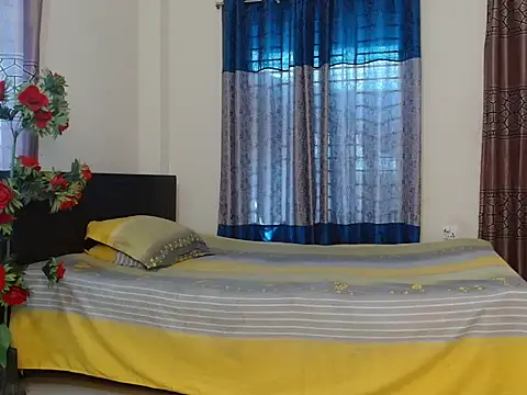 Snapshot of Unlucky-flowers chatting on February 3, 5:38 am Unlucky-flowers online show from February 3, 5:38 am