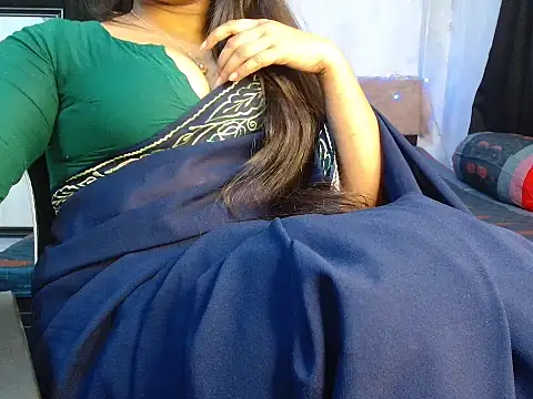 Snapshot of Unlucky-flowers chatting on February 12, 4:46 pm Unlucky-flowers online show from February 12, 4:46 pm