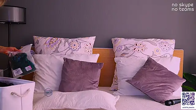 PannaDakota online show from September 30, 6:18 am