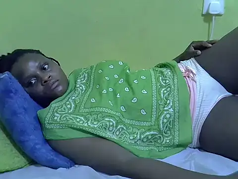 queendebbie online show from December 4, 10:24 am