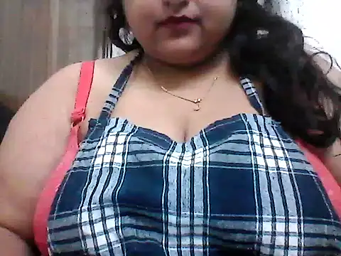 smile pretty online show from December 12, 4:43 pm