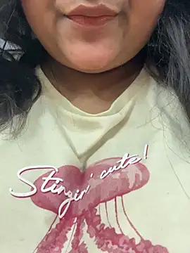 smile pretty online show from February 6, 3:26 pm