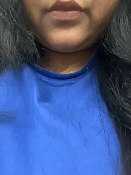 smile pretty online show from March 18, 6:00 pm