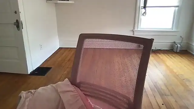 loveofbea online show from March 10, 11:10 pm