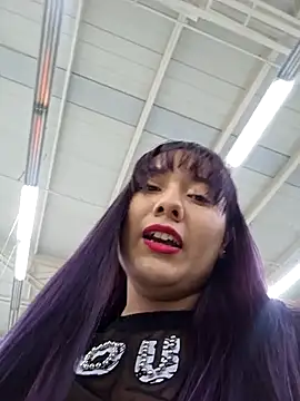 Snapshot of Blushing_Katy chatting on February 22, 11:57 pm Blushing Katy online show from February 22, 11:57 pm