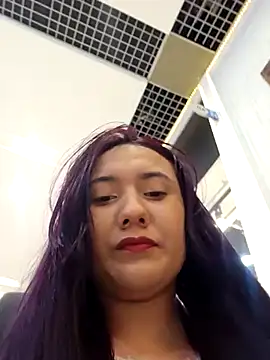 Snapshot of Blushing_Katy chatting on December 14, 12:05 am Blushing Katy online show from December 14, 12:05 am