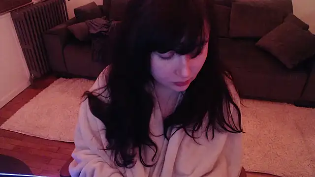 Snapshot of Lynylou chatting on January 14, 11:05 pm Lynylou online show from January 14, 11:05 pm