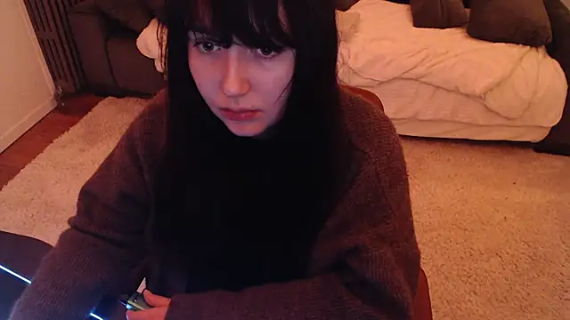 Snapshot of Lynylou chatting on February 20, 6:17 am Lynylou online show from February 20, 6:17 am