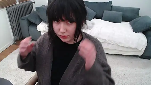 Snapshot of Lynylou chatting on February 20, 2:24 pm Lynylou online show from February 20, 2:24 pm