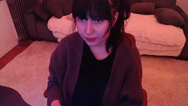 Snapshot of Lynylou chatting on February 21, 5:09 pm Lynylou online show from February 21, 5:09 pm