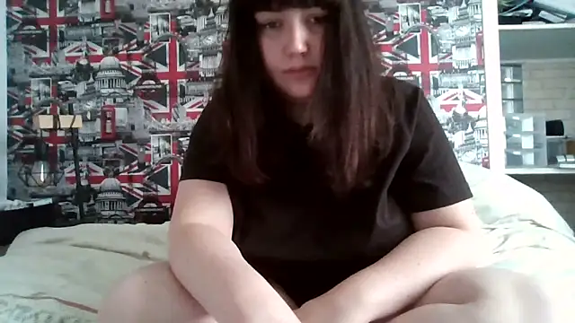 Lynylou online show from September 24, 11:13 am