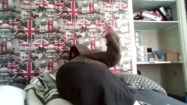 Lynylou online show from September 30, 8:30 am