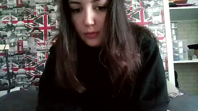 Lynylou online show from October 10, 3:00 pm