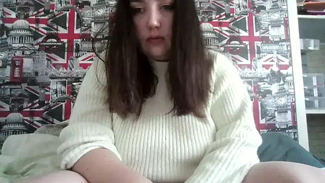 Lynylou online show from October 15, 9:42 am