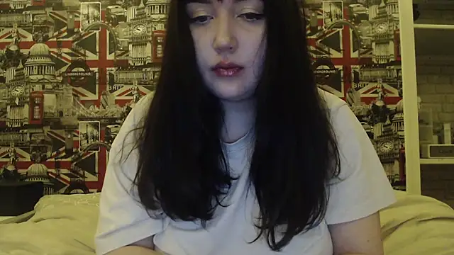 Snapshot of Lynylou chatting on February 17, 3:14 am Lynylou online show from February 17, 3:14 am
