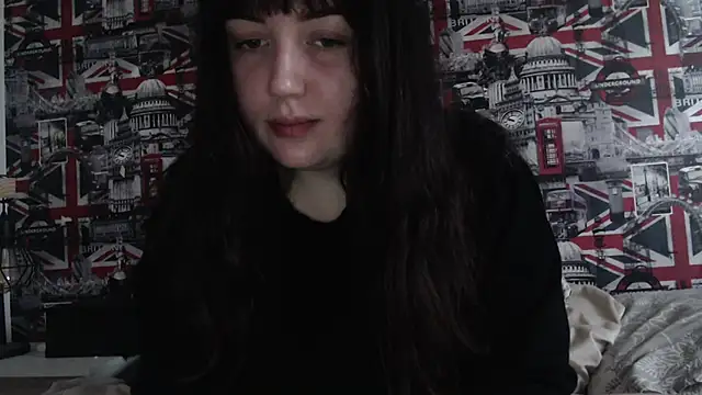 Snapshot of Lynylou chatting on February 17, 4:35 pm Lynylou online show from February 17, 4:35 pm