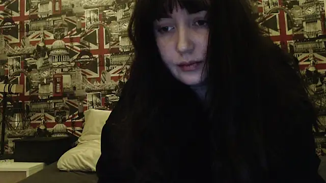 Snapshot of Lynylou chatting on February 21, 8:54 pm Lynylou online show from February 21, 8:54 pm