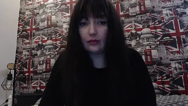 Snapshot of Lynylou chatting on March 5, 7:32 pm Lynylou online show from March 5, 7:32 pm