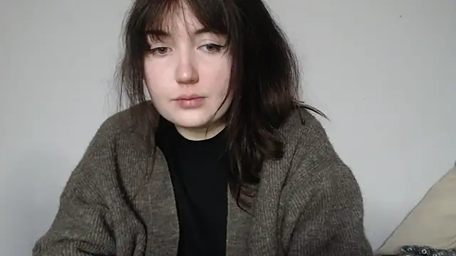 Snapshot of Lynylou chatting on March 17, 6:11 pm Lynylou online show from March 17, 6:11 pm